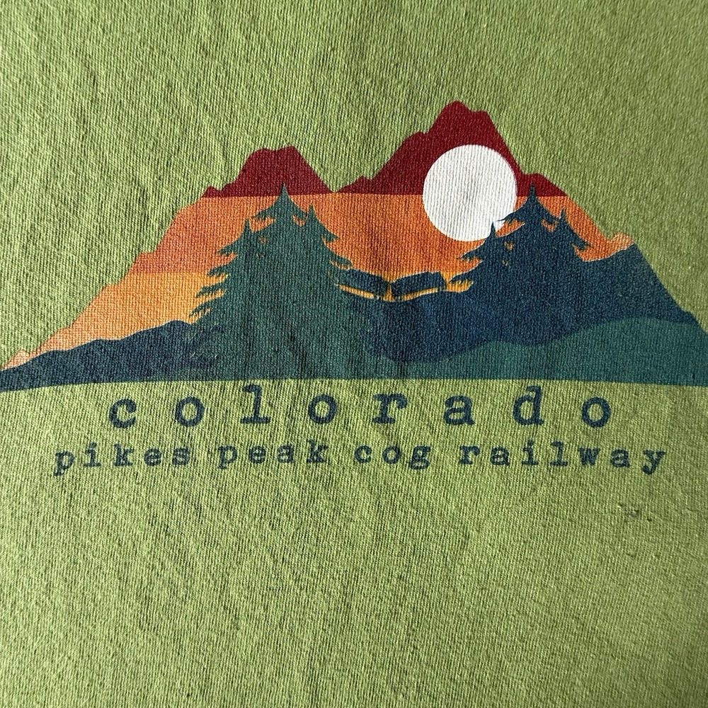 Pikes Peak Cog Railway  Colorado T-Shirt Green‎  Adult M Short Sleeve   vacation